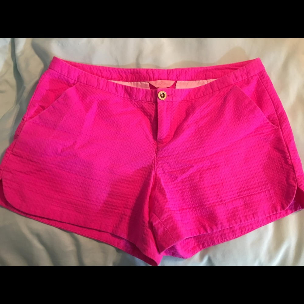 Hot pink Lilly shorts!! Yes please!